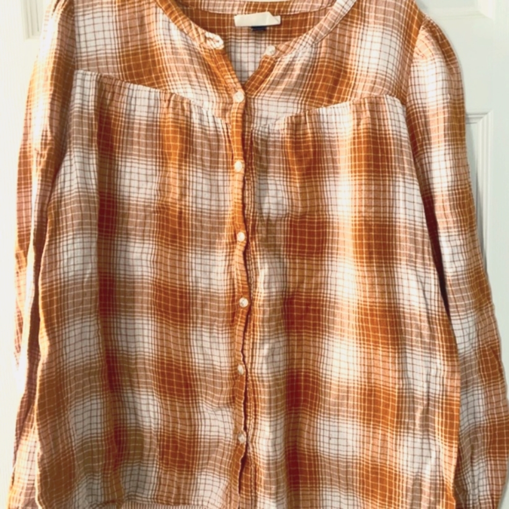 Woman’s Rust Plaid Top Size XL